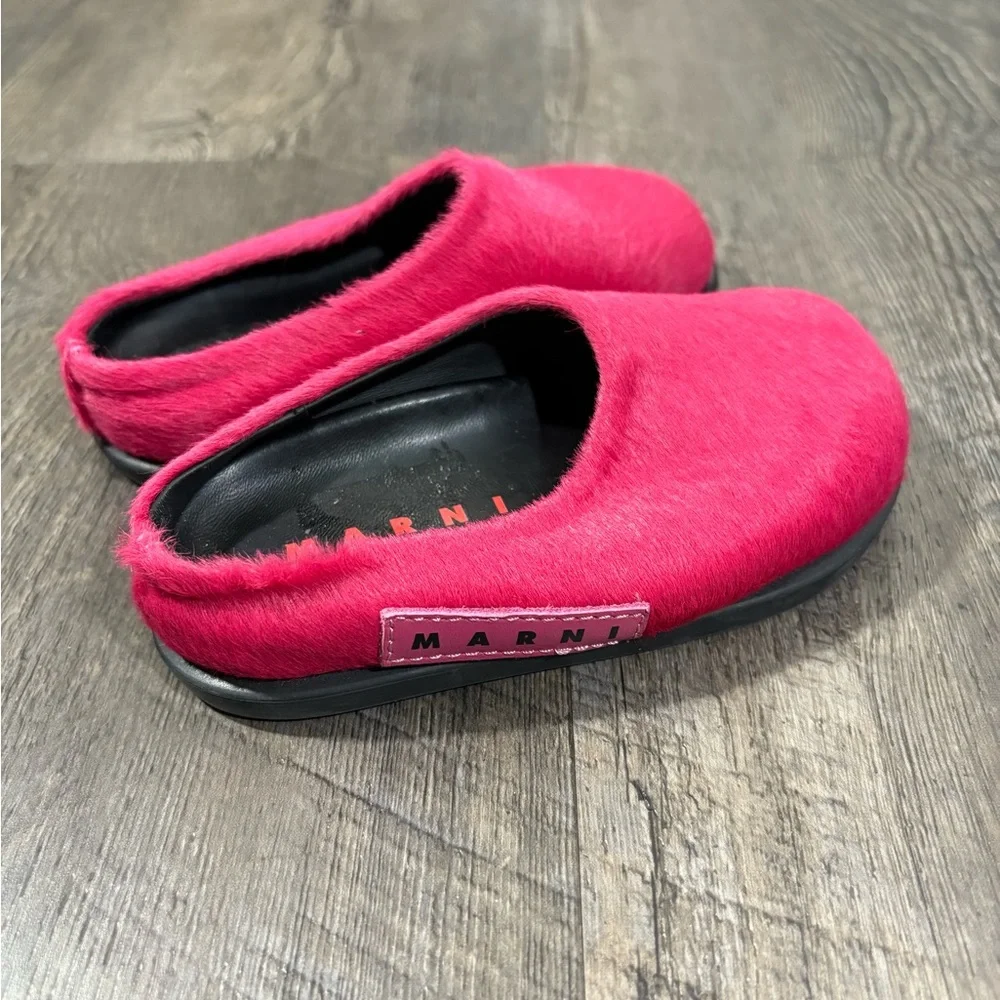 Marni Kids Bright Pink Furry Slip-On Slippers